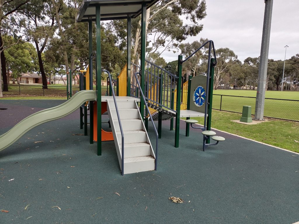Small slide and play equipment